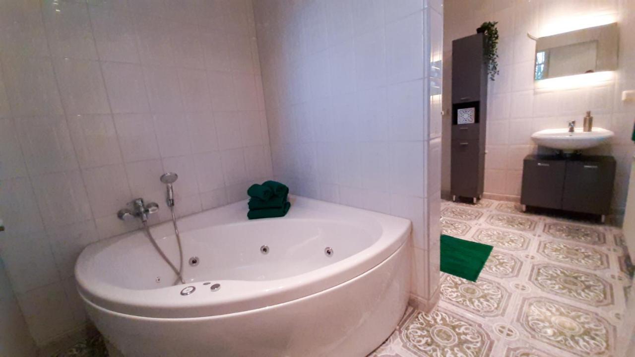 Ferienwohnung Pasewalk, 110 Qm Mit Geschirrspueler Papendorf  Exterior foto